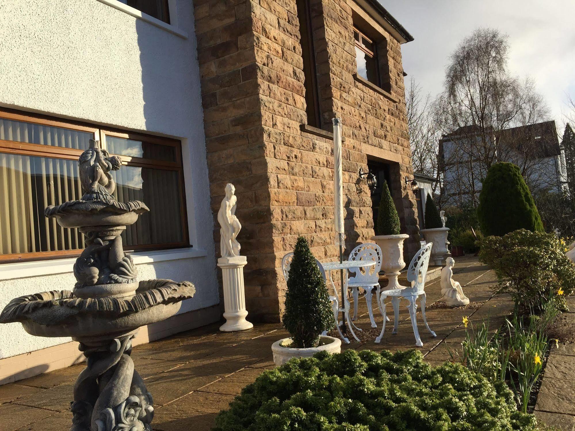 Westcourt Guest House ฟอร์ตวิลเลียม ภายนอก รูปภาพ