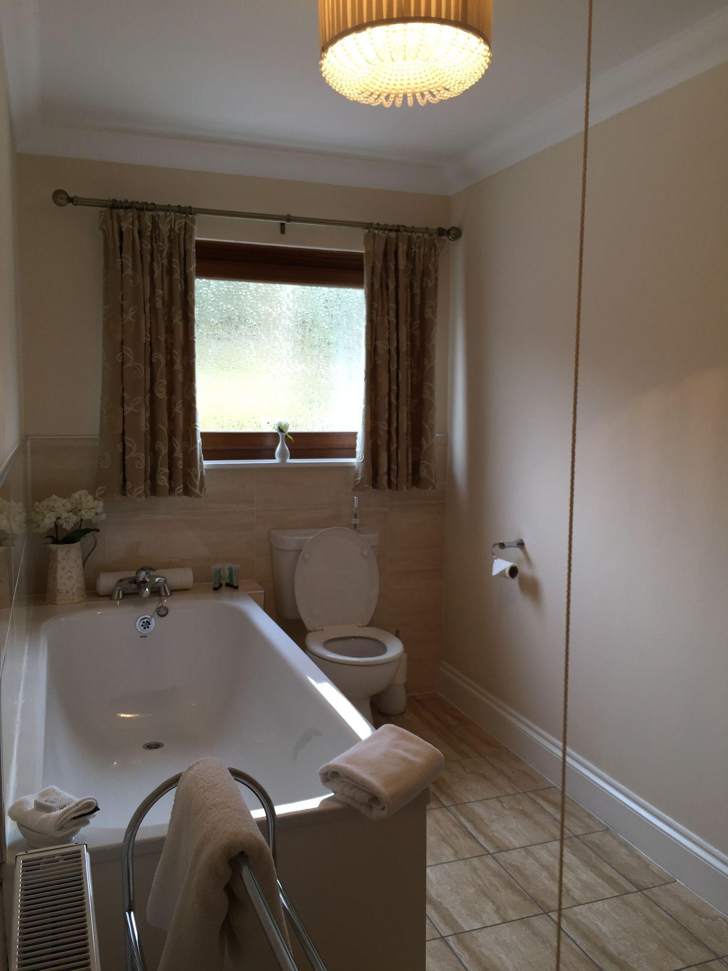 Westcourt Guest House ฟอร์ตวิลเลียม ภายนอก รูปภาพ